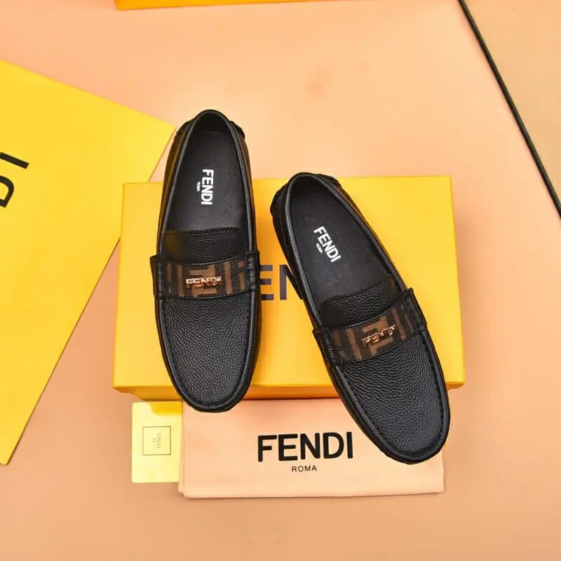 fendi cuir chaussures pour homme s_12432312